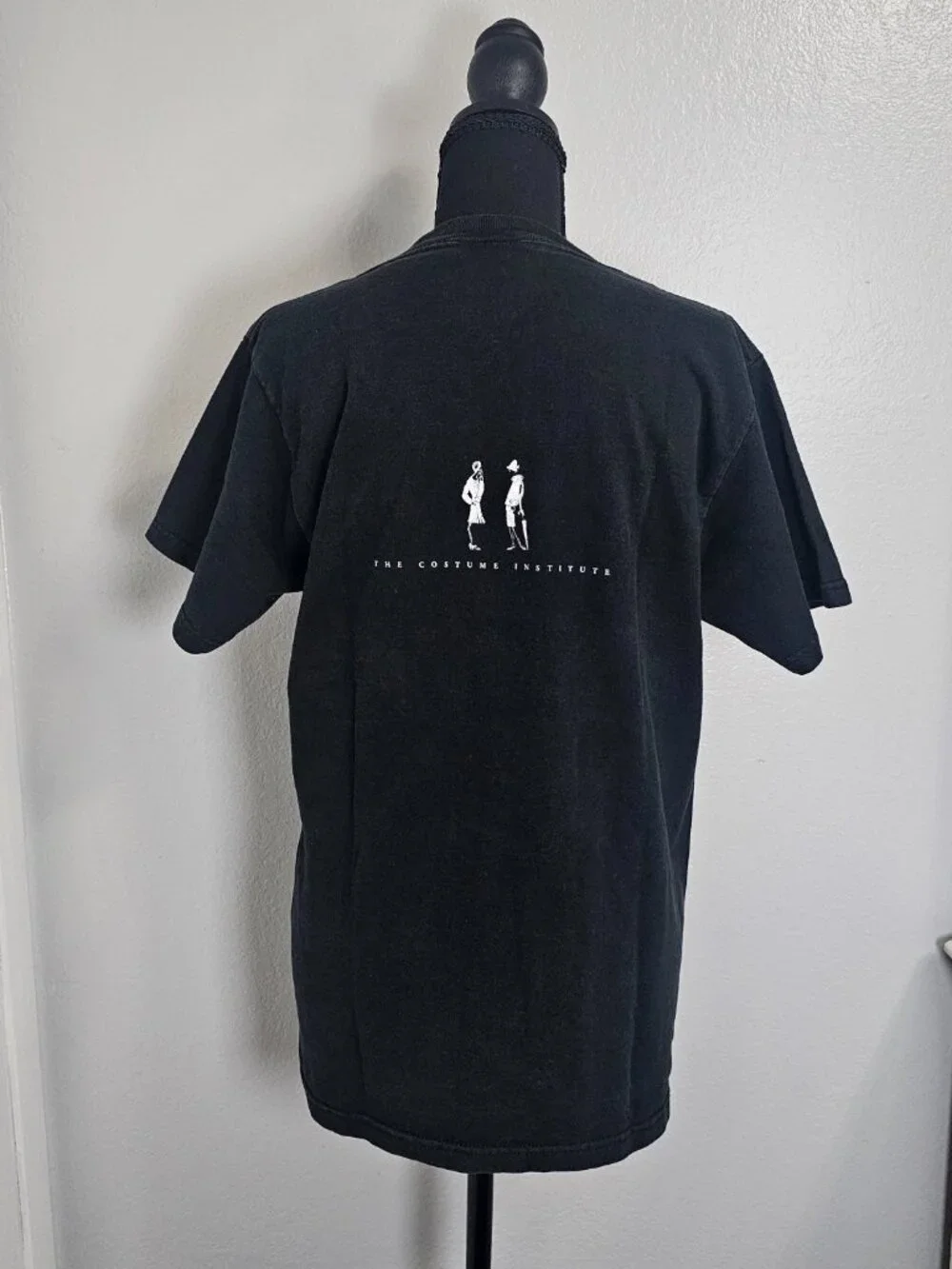 The Metropolitan Museum of Art Black Vintage Women's Shirt - Size Medium - Picture 4 of 7
